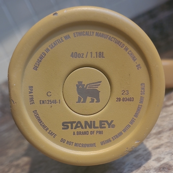 Stanley Yarrow Colored Insulated 40oz Mug - Picture 6 of 9
